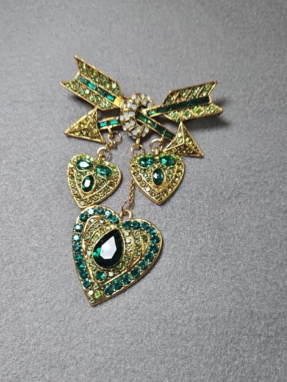 Gold-Tone Brooch with Emerald Green Crystals - Picture 3 of 5